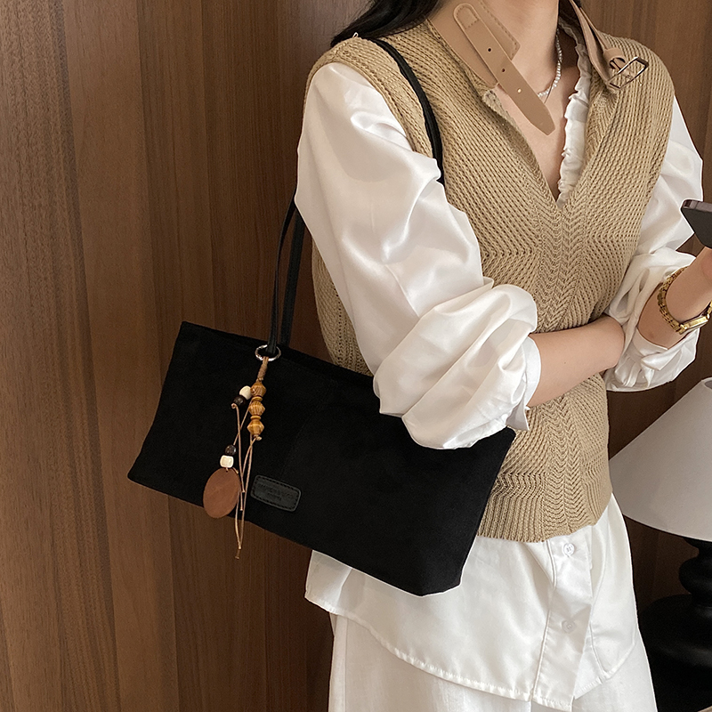 LEFTSIDE Retro Suede Shoulder  - Women Bags In Trend ulasan dan harga